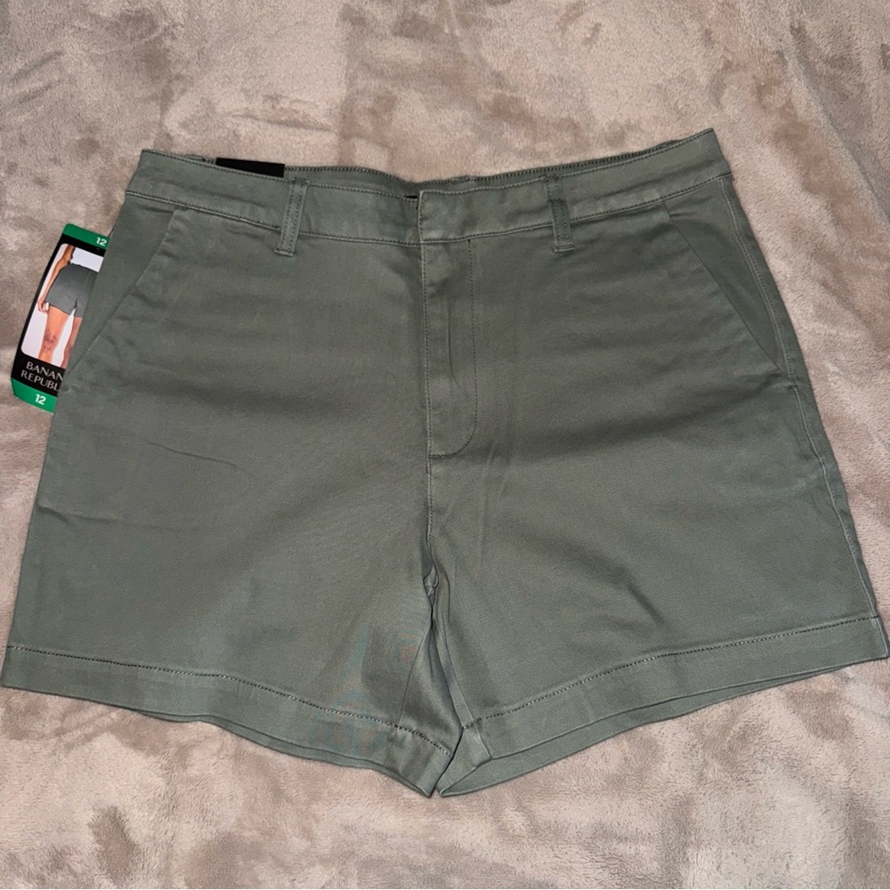 Banana Republic Agave Green Women's Shorts